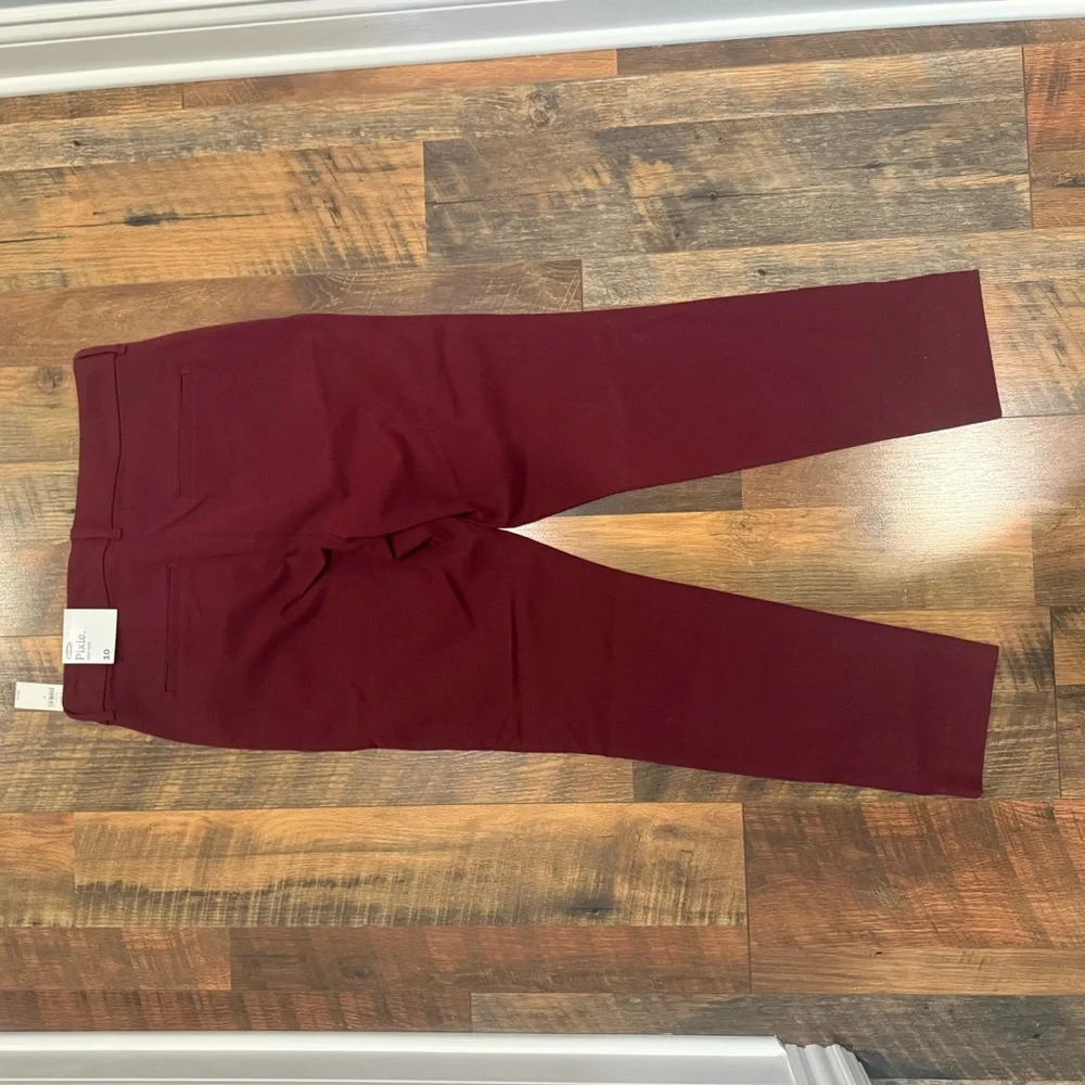 Old Navy Pixie pants burgundy color size 10 - Picture 2 of 4